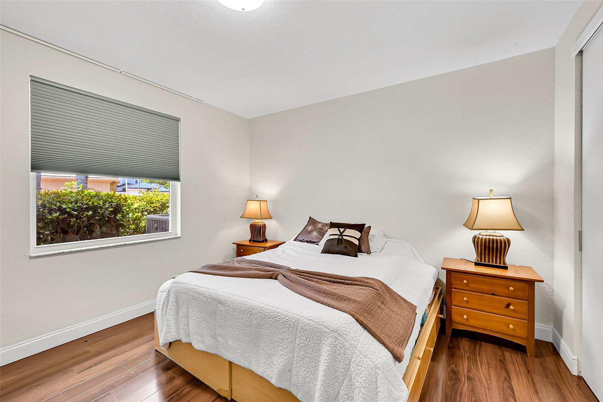 Pinehurst Woods 166-14 B - Residential
