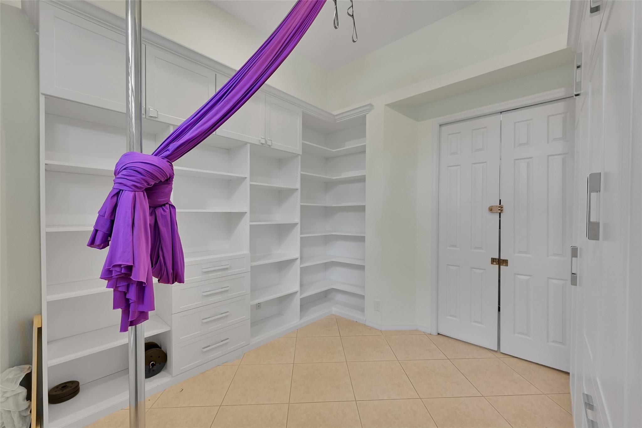 Pinehurst Woods 166-14 B - Residential