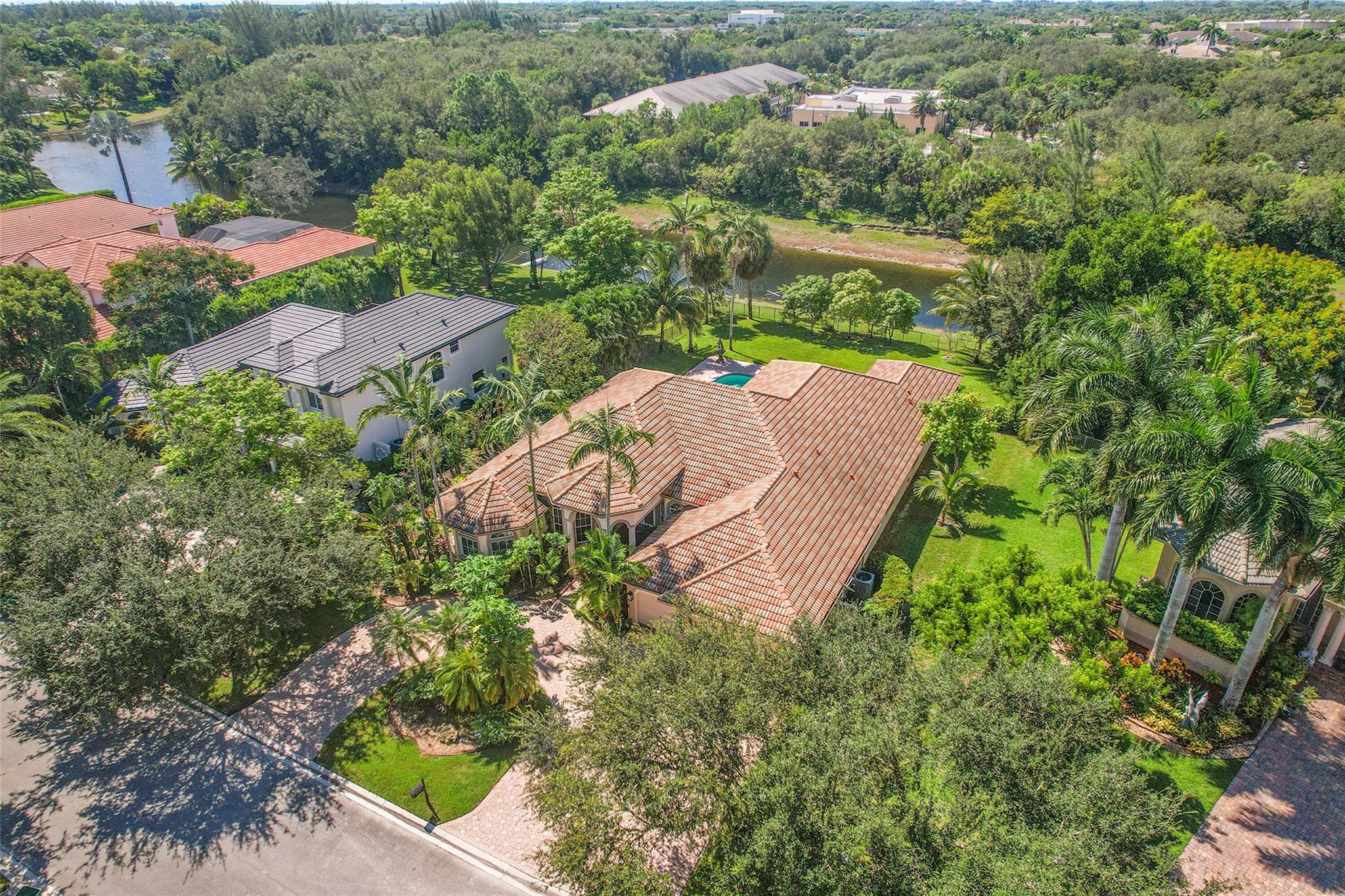 Pinehurst Woods 166-14 B - Residential