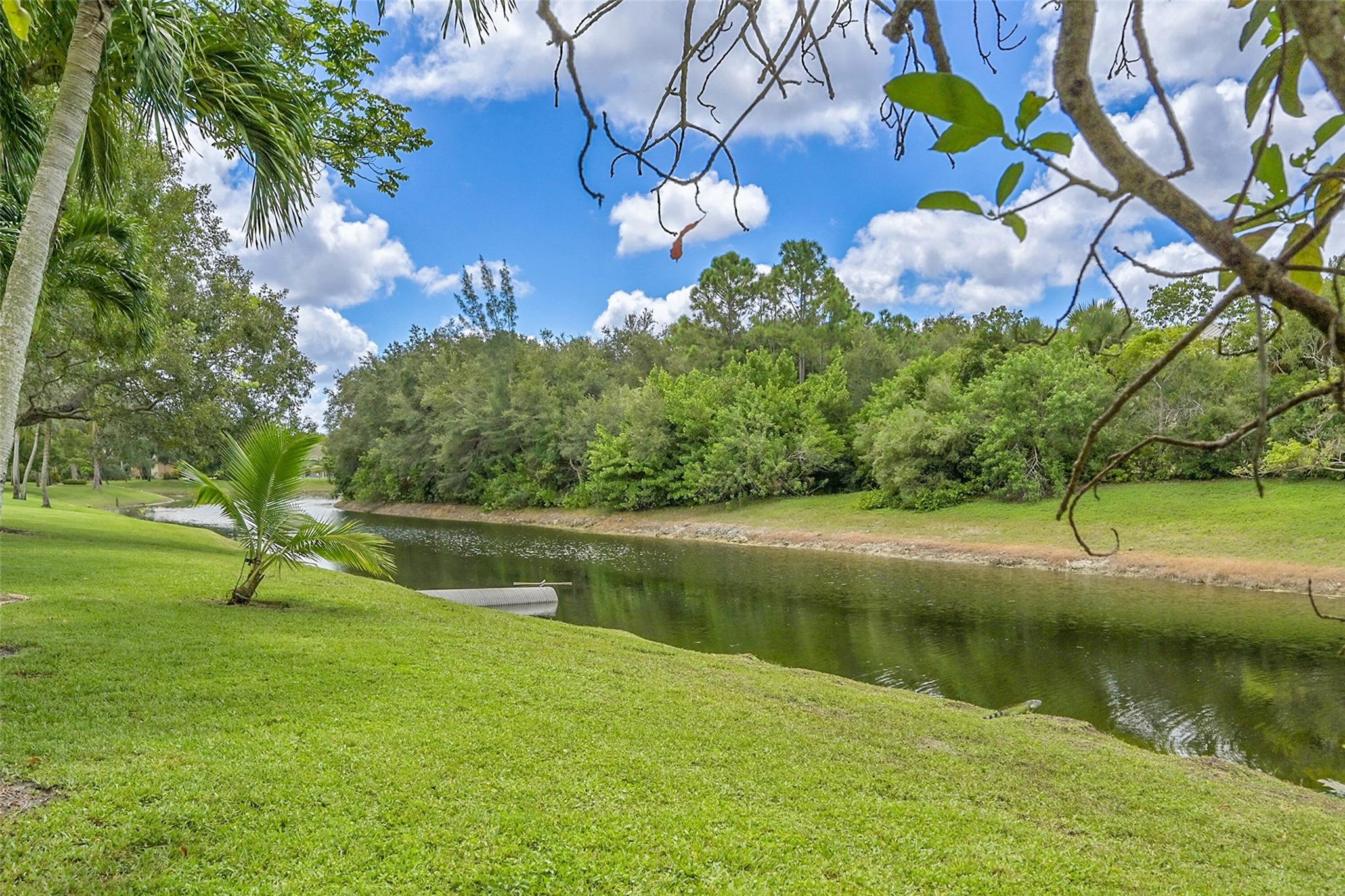 Pinehurst Woods 166-14 B - Residential