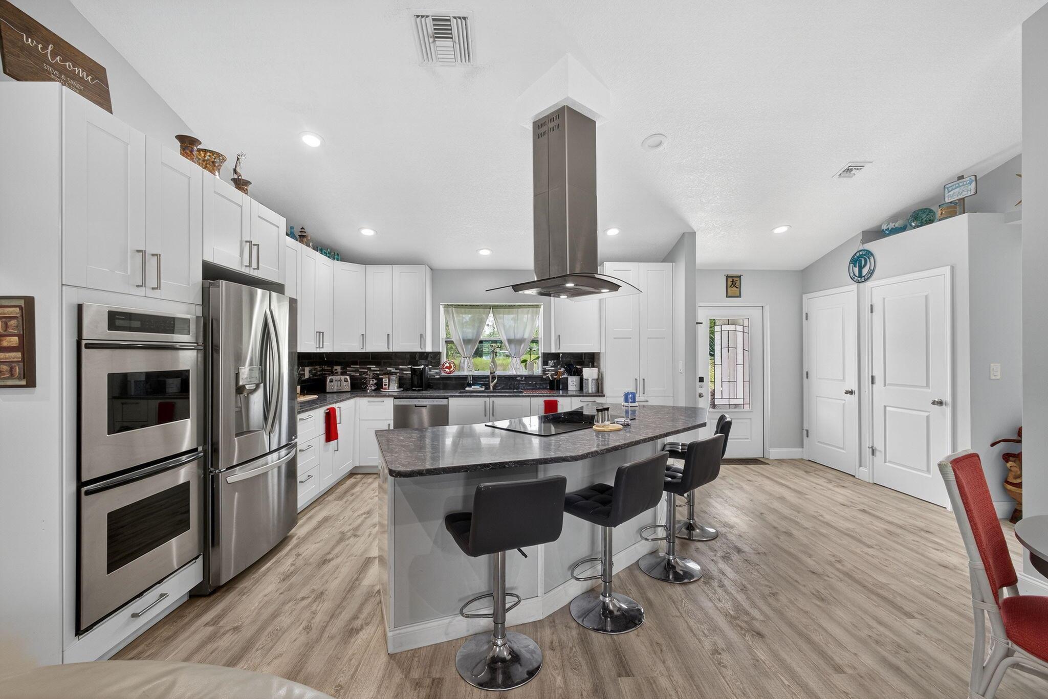 LOXAHATCHEE GROVES - Residential