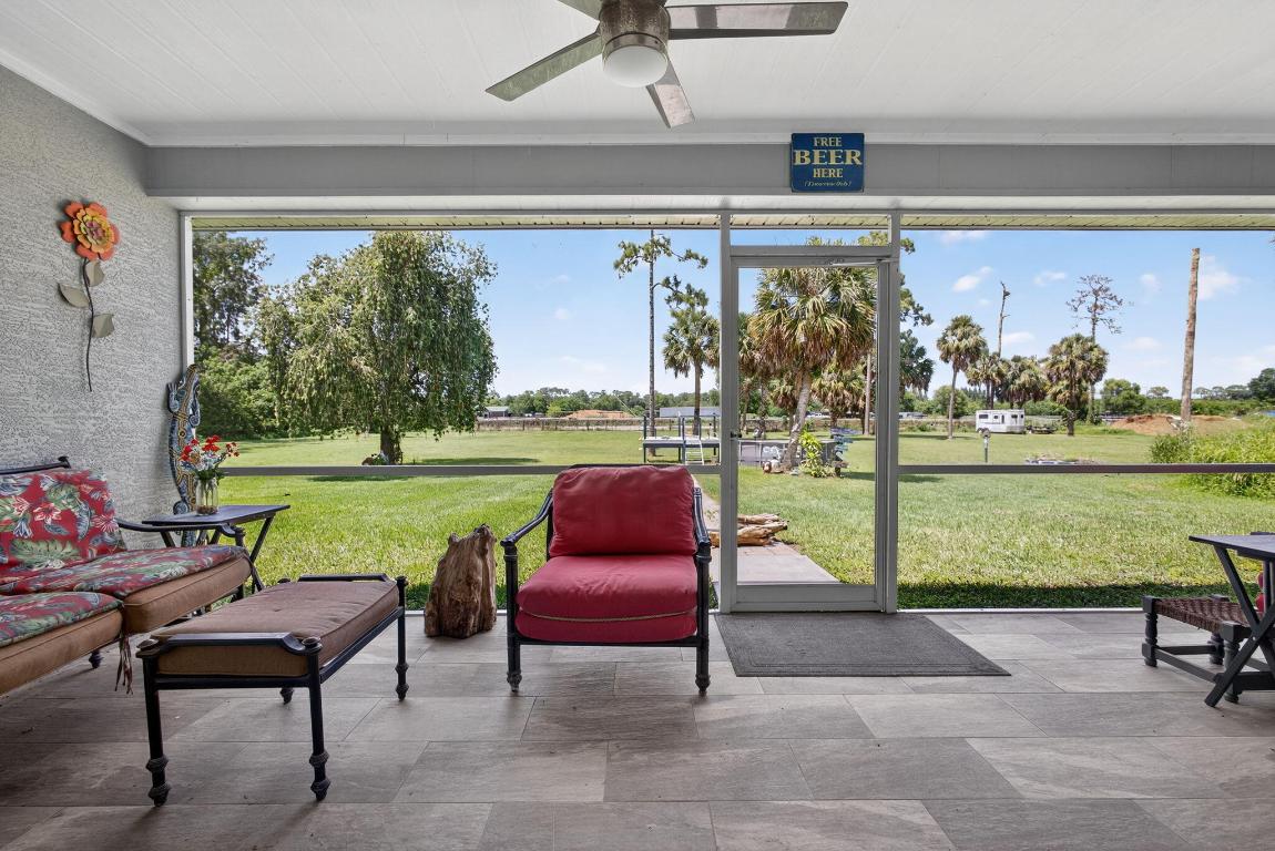 LOXAHATCHEE GROVES - Residential