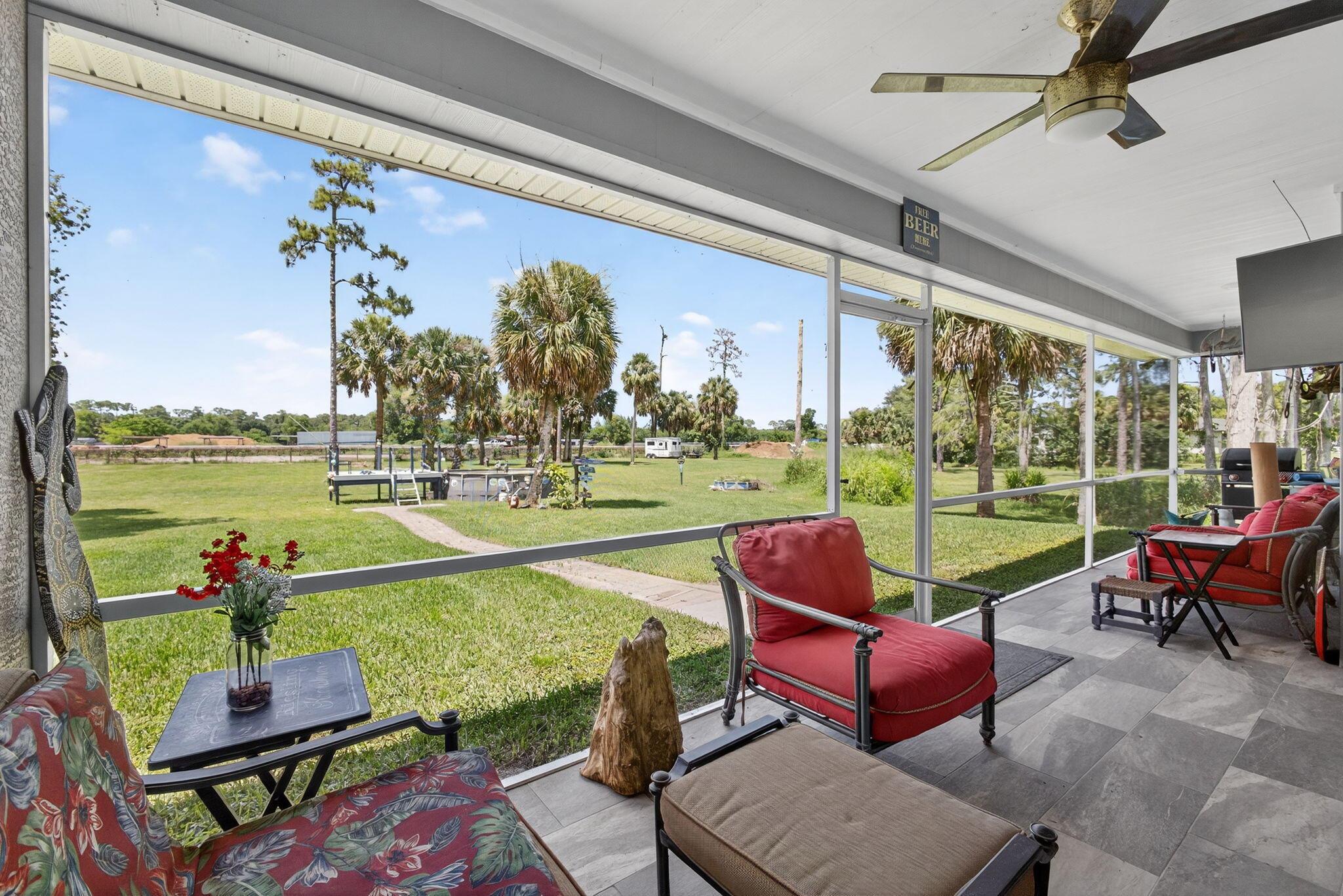 LOXAHATCHEE GROVES - Residential