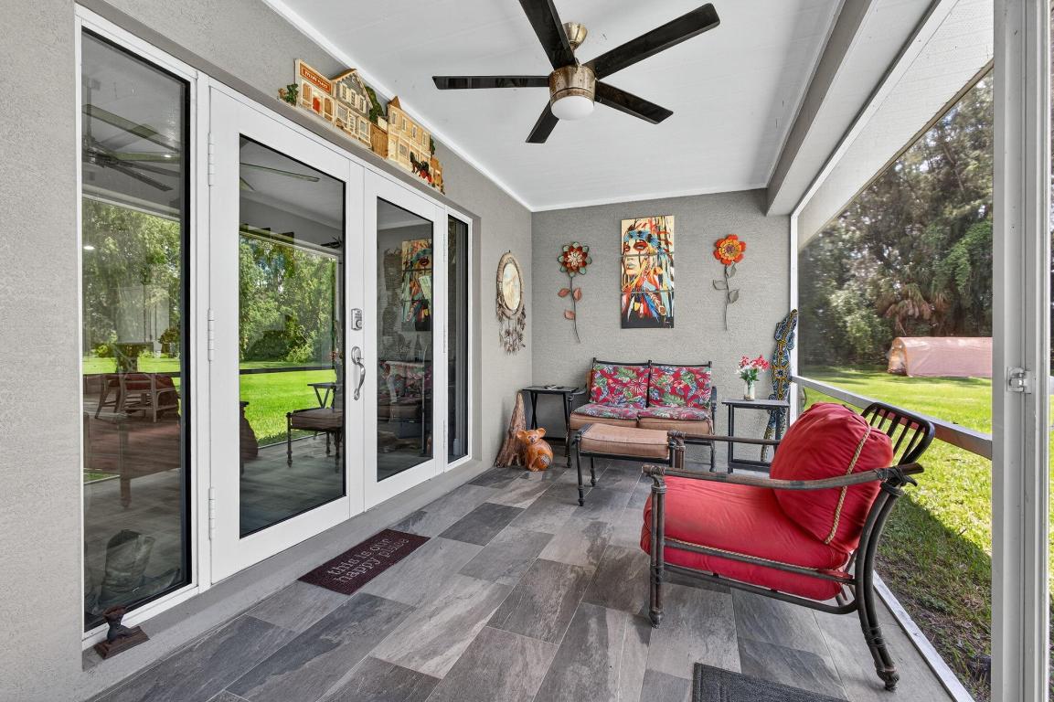 LOXAHATCHEE GROVES - Residential