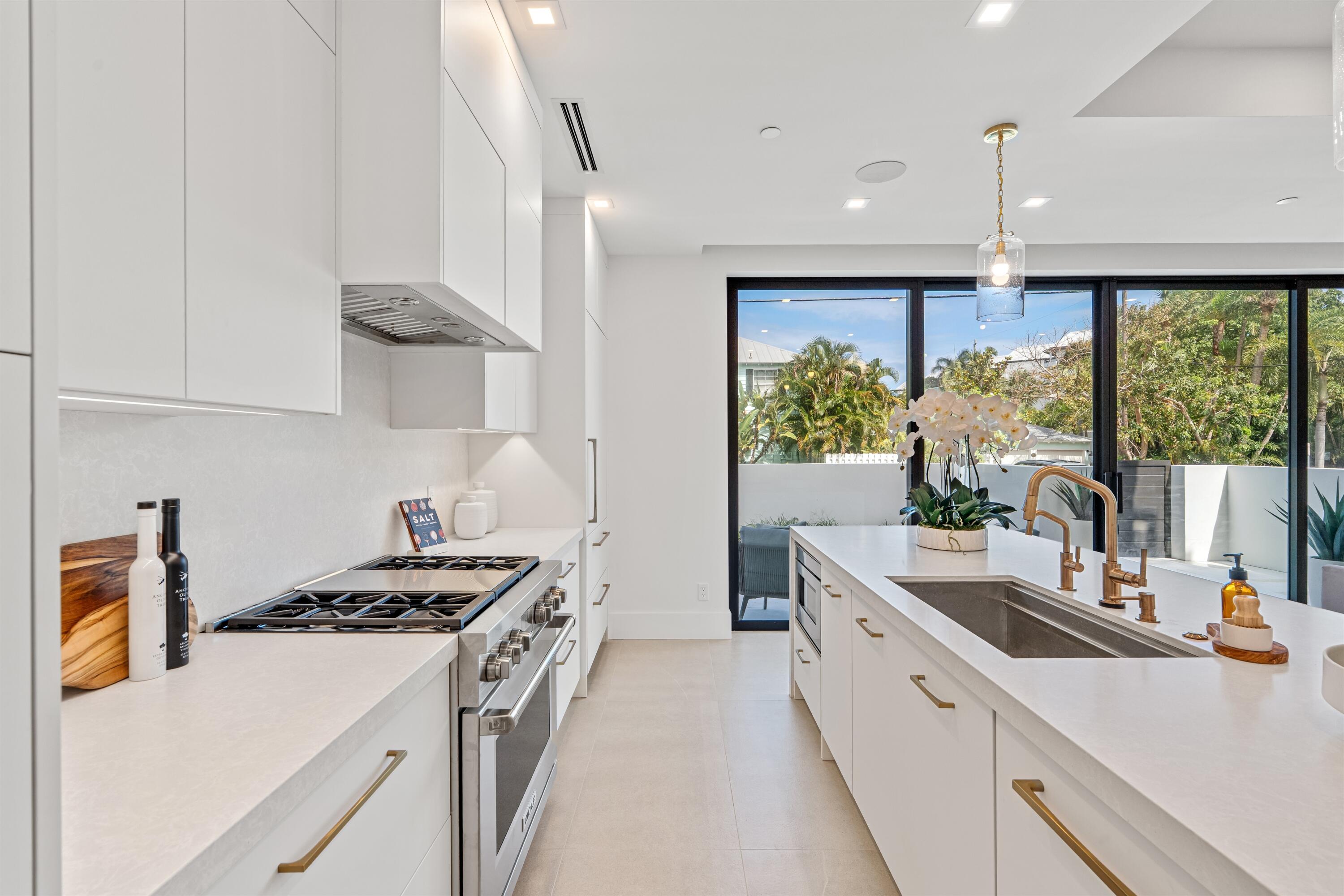 REIDS JOHN B VILLAGE - Residential