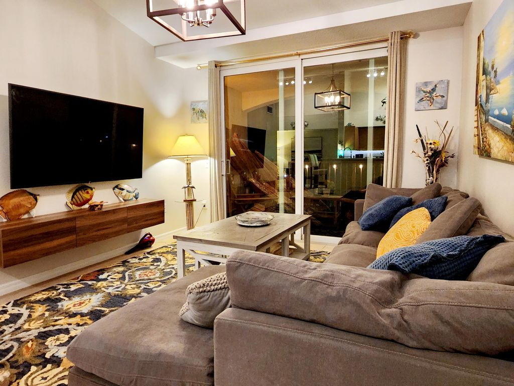 Photo of 1317 Villa Circle, Boynton Beach, FL 33435 (MLS # R10869221)