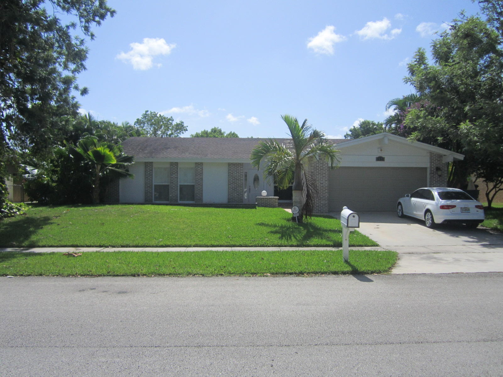 BOCA MADERA - Residential Lease
