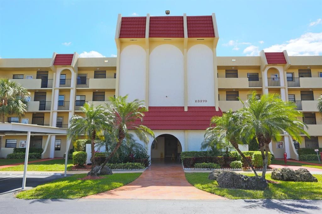 Photo of 23370 Carolwood Lane, Boca Raton, FL 33428 (MLS # B26006808)