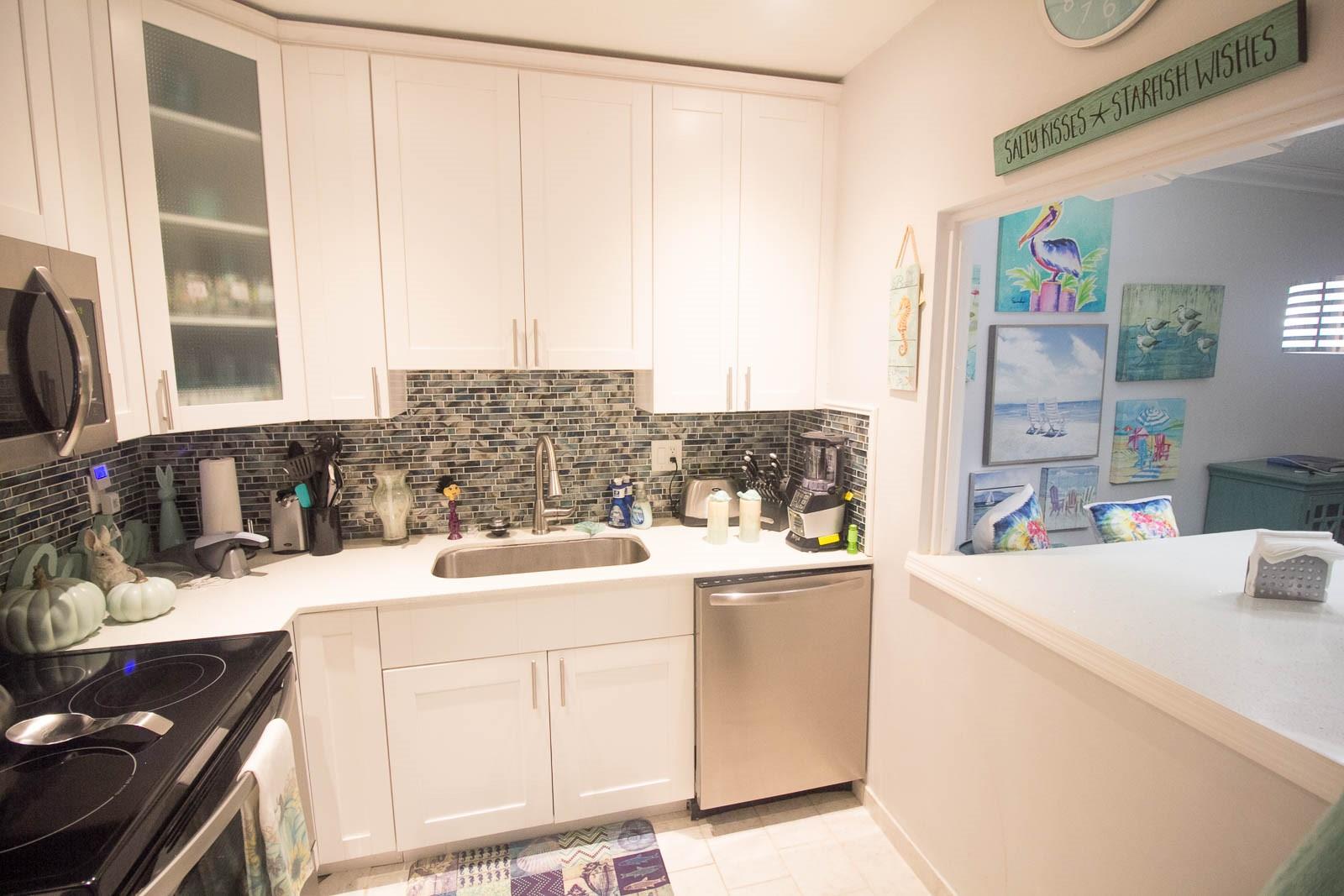 SHORT SALE ---1BR/1BTH condo on Top-floor in Barcelona North Condo with an updated kitchen. Clean and well taken care of unit. Close to Pompano Beach downtown development area. Unit has a screened in patio facing north, assigned parking. Beach is about 2 miles east, easy access to highways, walk to Library, shops, and restaurants are all just a short drive away. Community has heated pool, clubhouse, billiard room, tennis courts, shuffleboard, BBQ grills. One pet is ok, under 20 lbs.