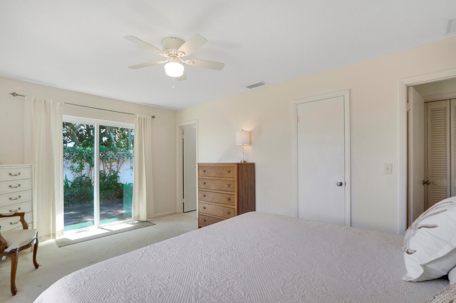 THE SOUNDINGS - Residential Lease