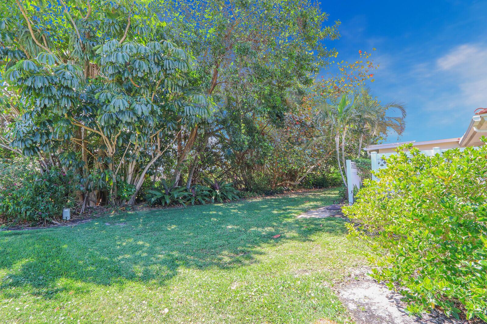 THE SOUNDINGS - Residential Lease