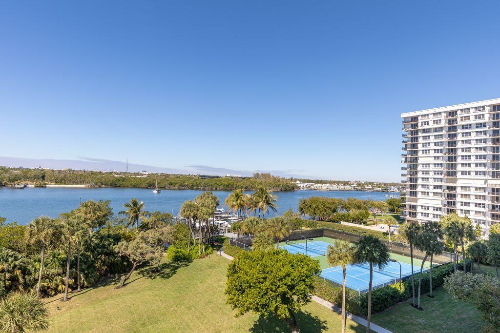 LA FONTANA CONDO - Residential