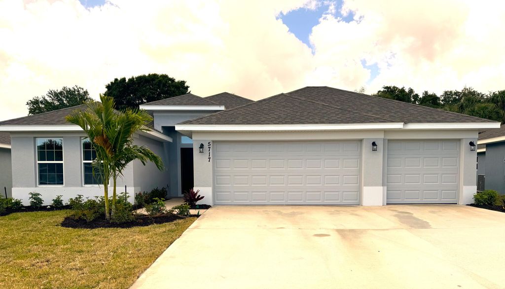 Photo of 5717 Waterstone Boulevard, Fort Pierce, FL 34951 (MLS # R10988449)