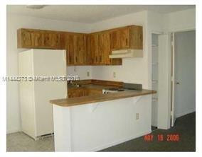 VILLAGE PARK AT OAKLAND C - Residential Lease