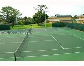 VILLAGE PARK AT OAKLAND C - Residential Lease