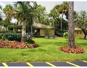 VILLAGE PARK AT OAKLAND C - Residential Lease