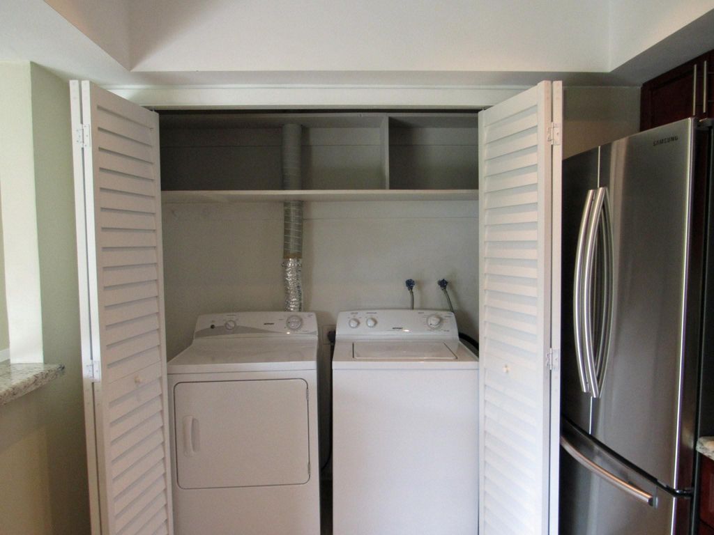 Photo of 1900 NE 27th Ct, Lighthouse Point, FL 33064 (MLS # F10411870)