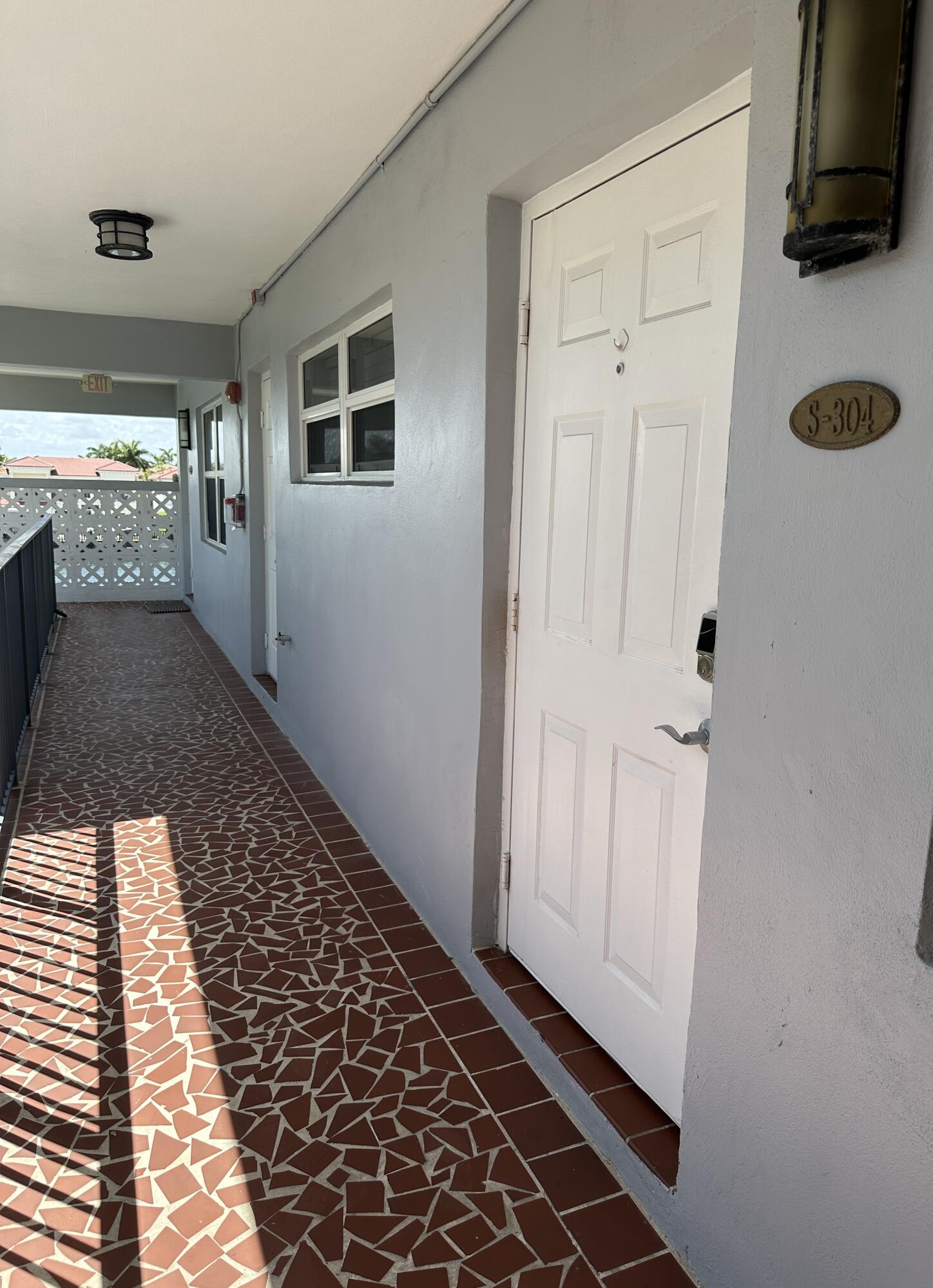 2600 S Ocean Drive S304