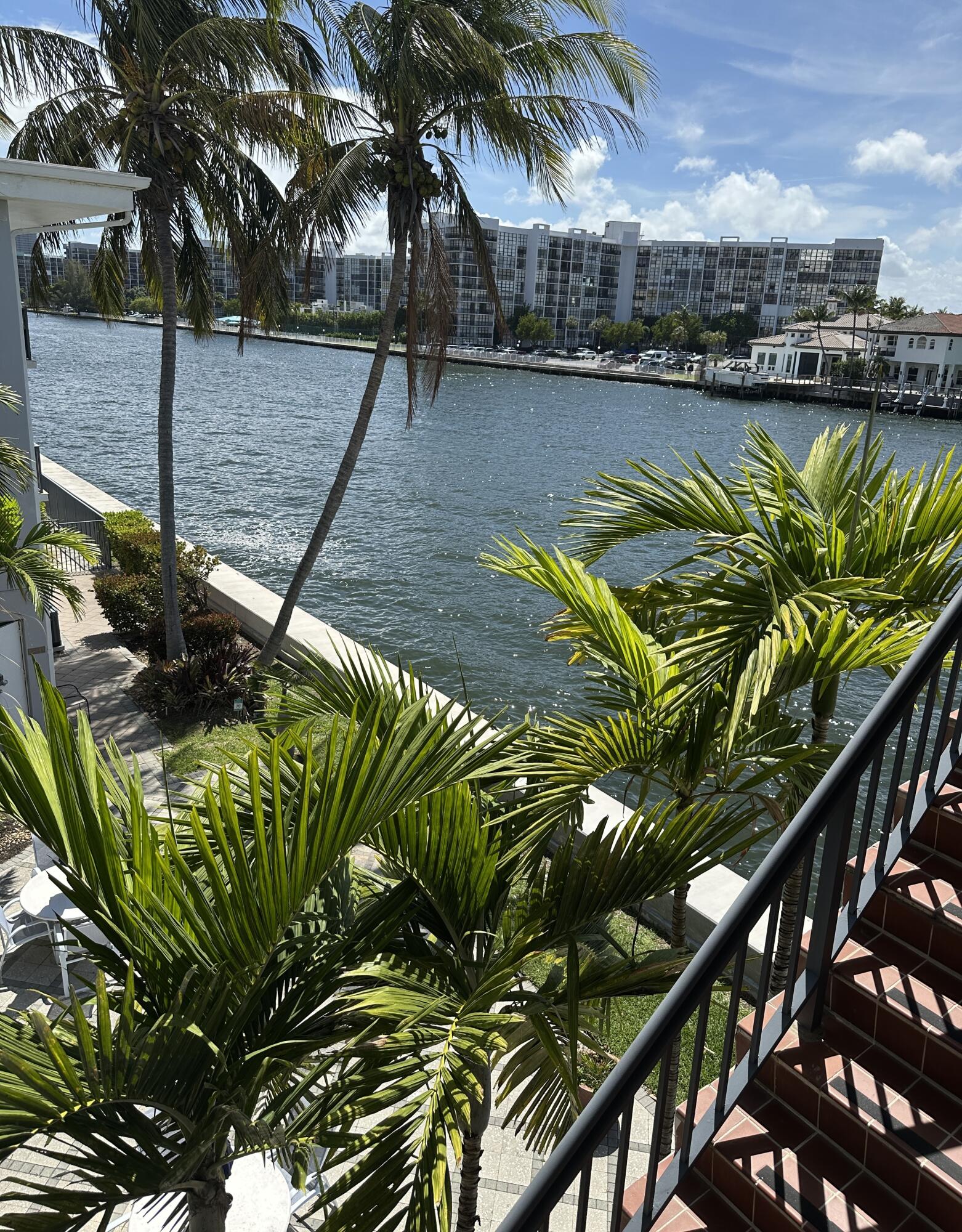 WATERWAY @ HOLLYWOOD BEACH CONDO - Residential