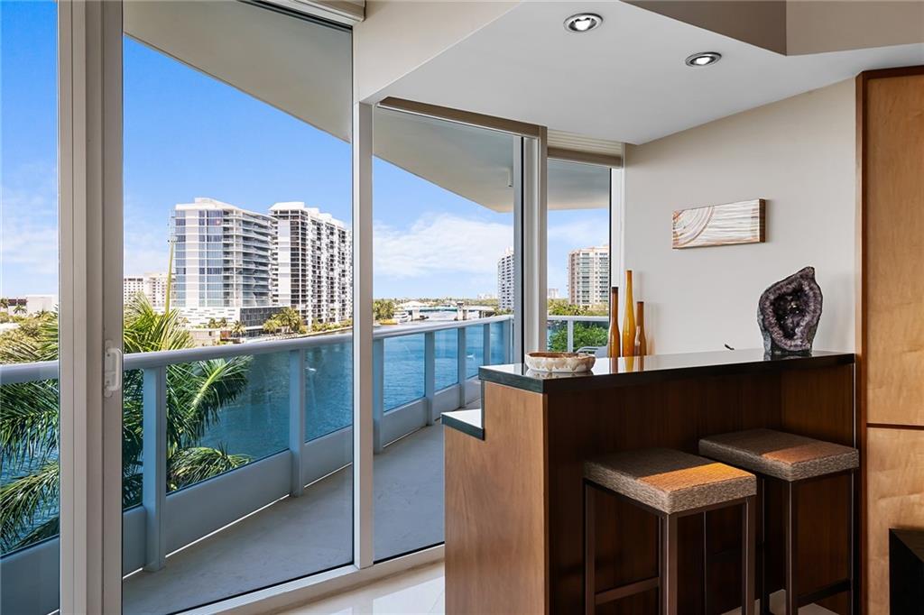 La Rive - Residential
