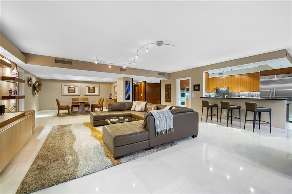 La Rive - Residential