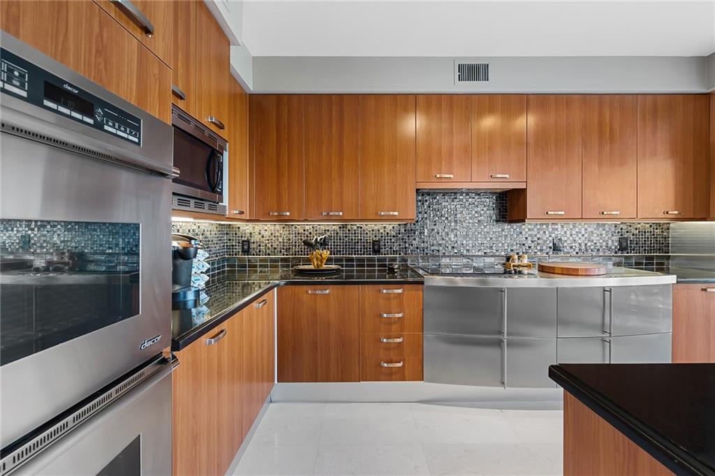 La Rive - Residential