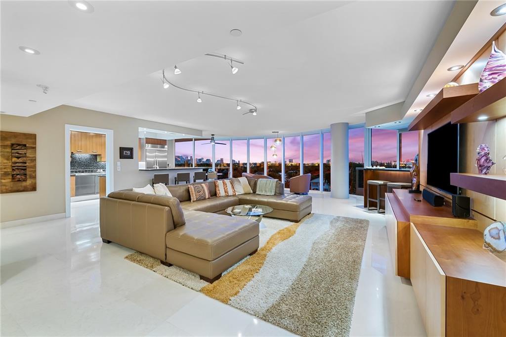 La Rive - Residential