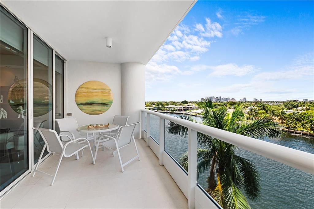 La Rive - Residential