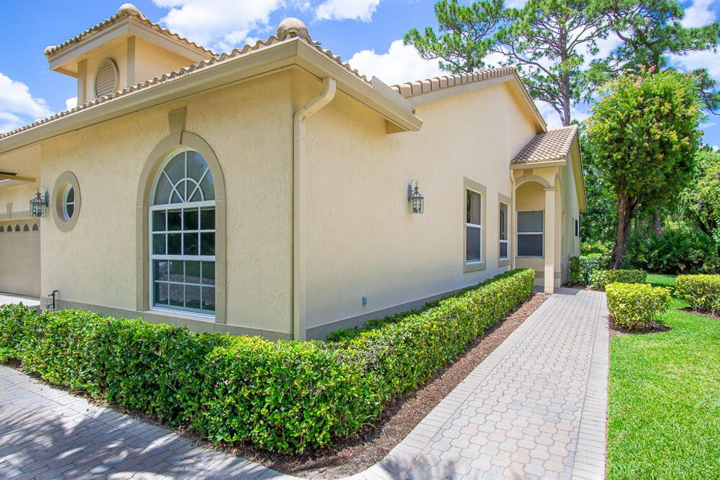 Photo of 7084 Torrey Pines Circle, Port Saint Lucie, FL 34986 (MLS # B26026628)