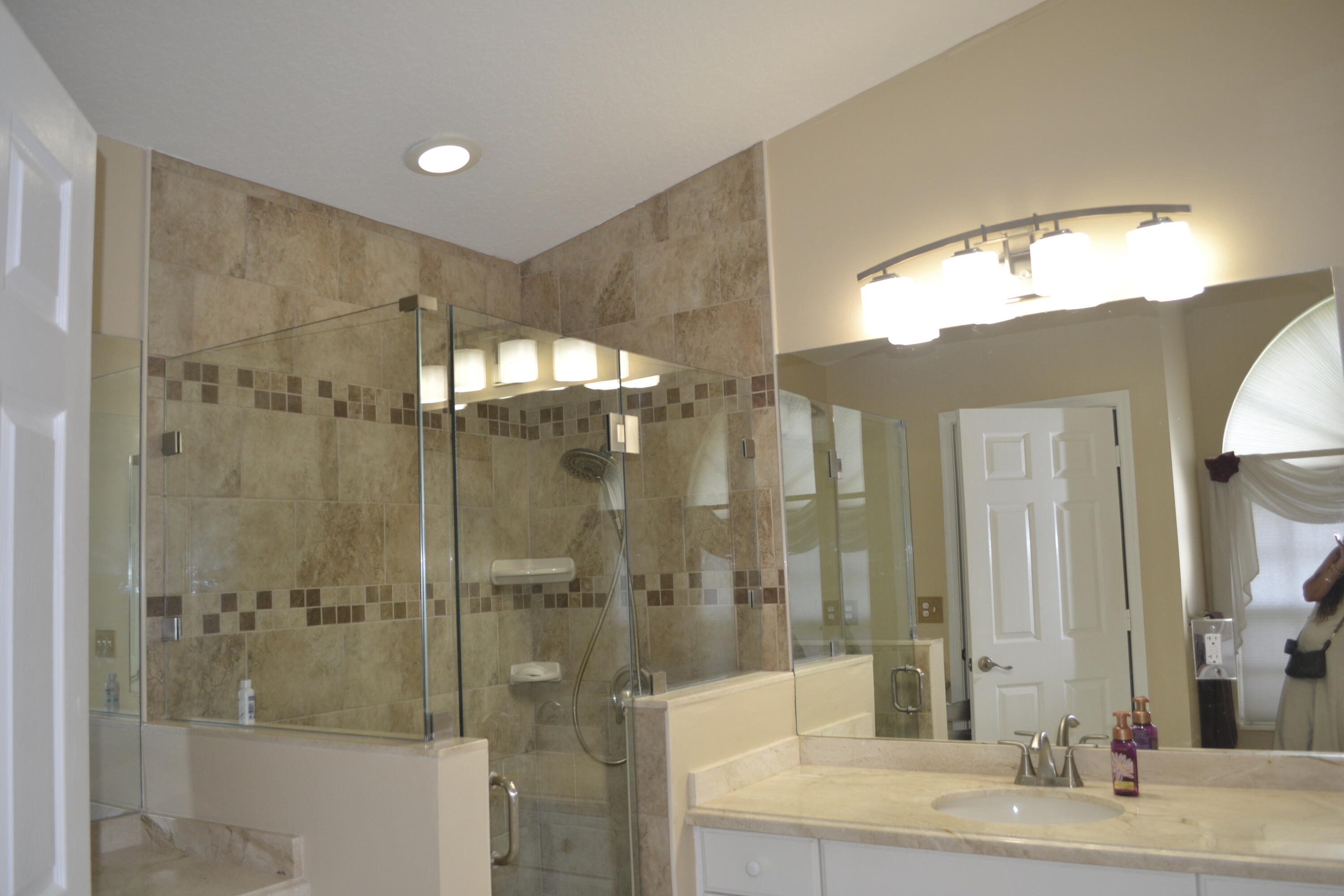 SUGAR POND MANOR OF WELLINGTON - Residential