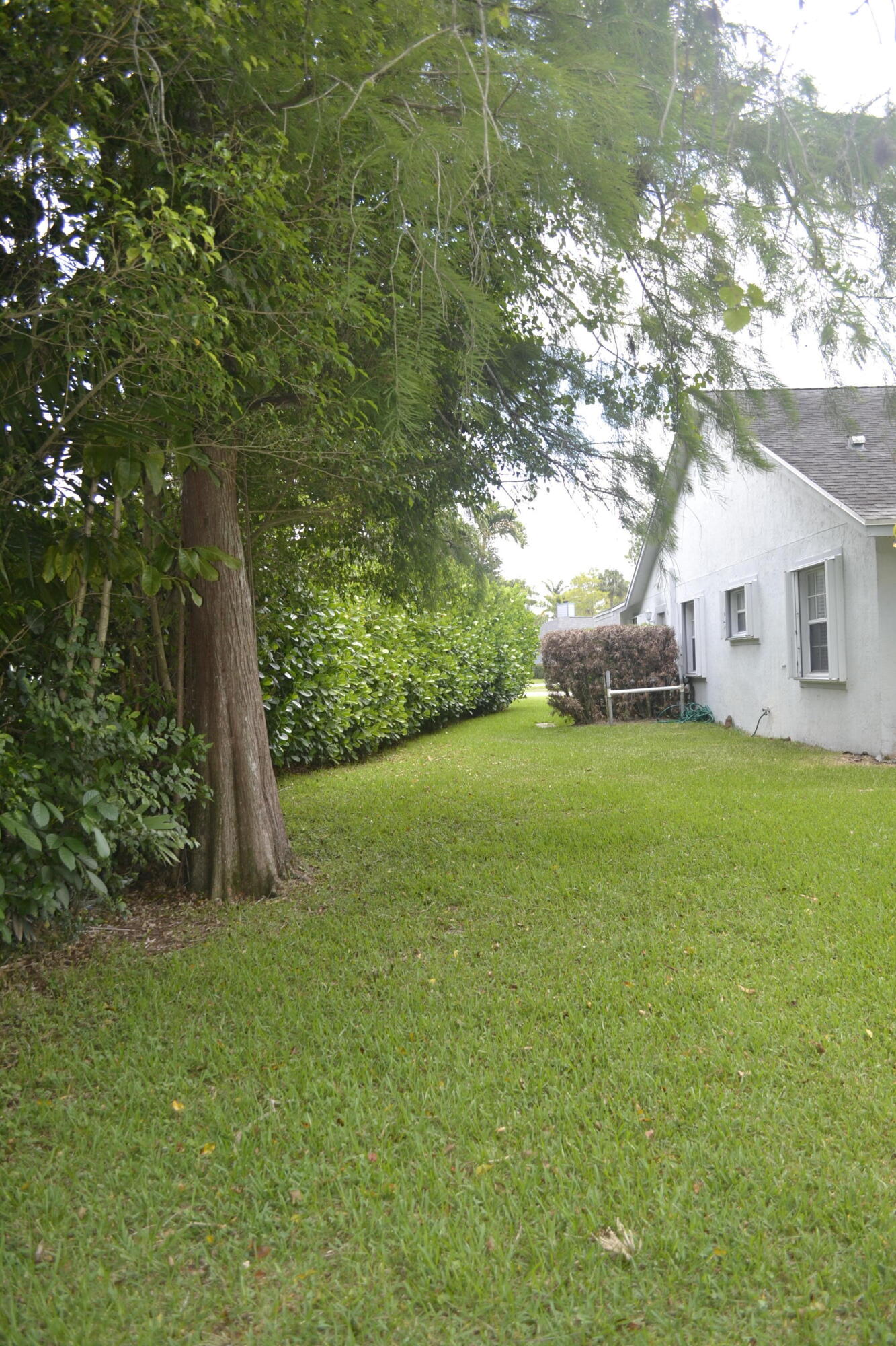 SUGAR POND MANOR OF WELLINGTON - Residential