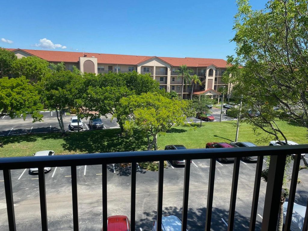 Photo of 13100 SW 11th Court SW #412c, Pembroke Pines, FL 33027 (MLS # B26028535)