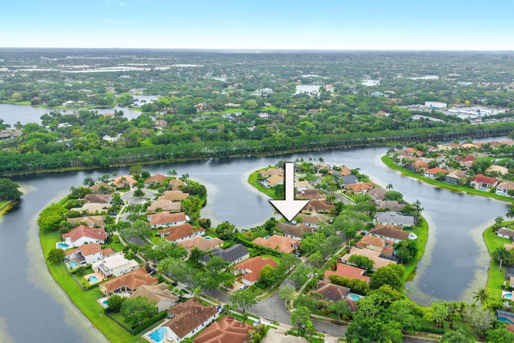 Photo of 2664 Nelson Court, Weston, FL 33332 (MLS # B26014827)