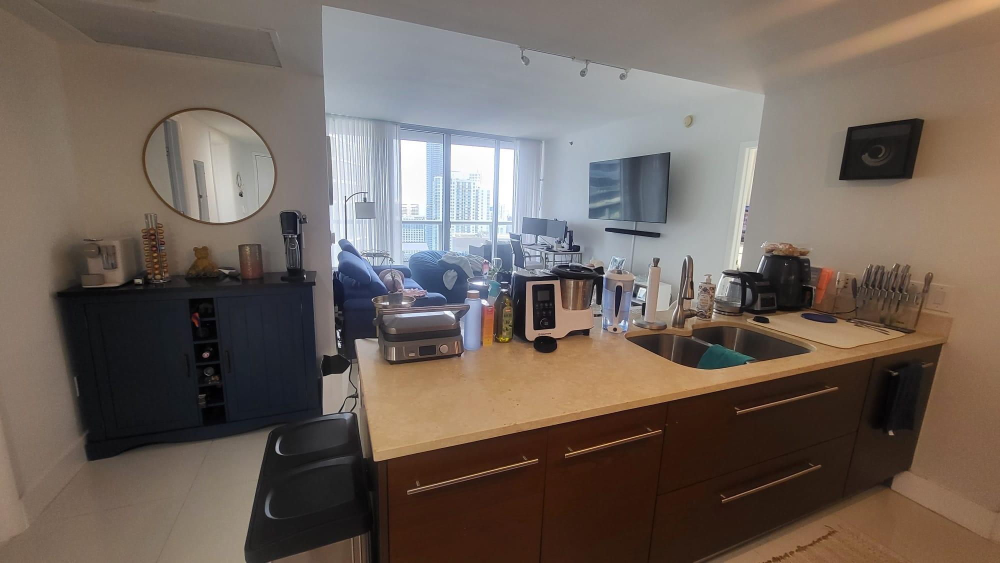 475 Brickell ave 4913