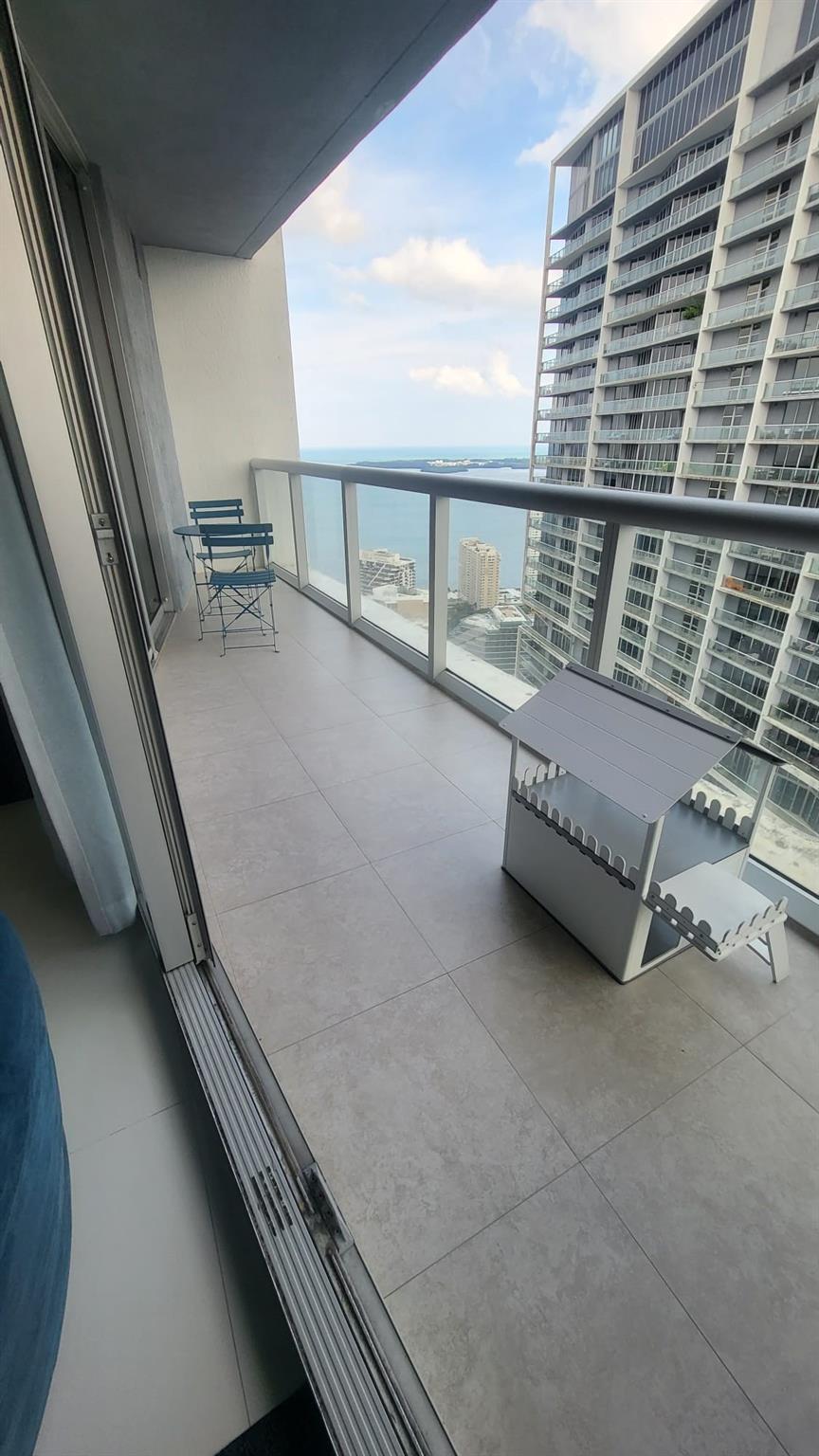 Iconbrickell - Residential