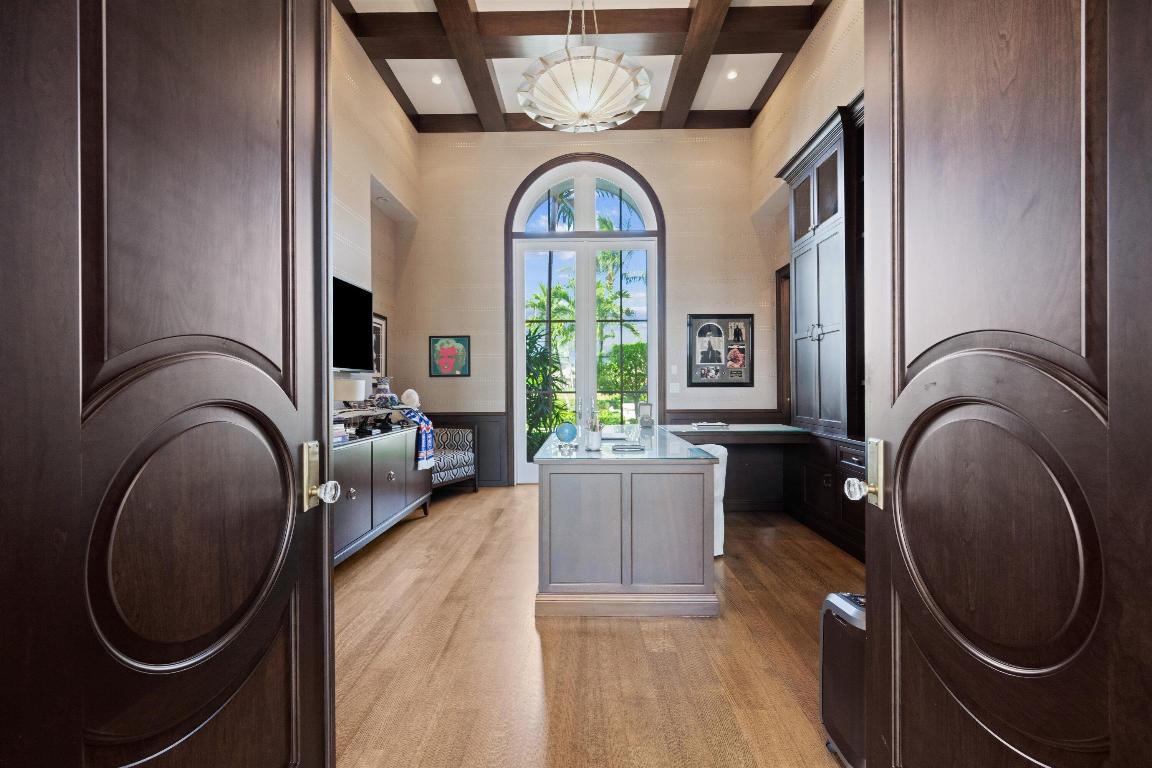 CYPRESS ISLAND OF PALM BEACH POLO & COUN - Residential