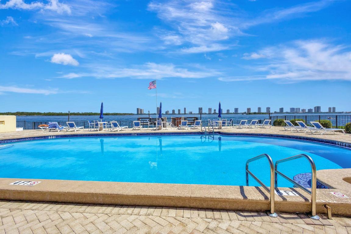 PARADISE HARBOUR CONDO - Residential