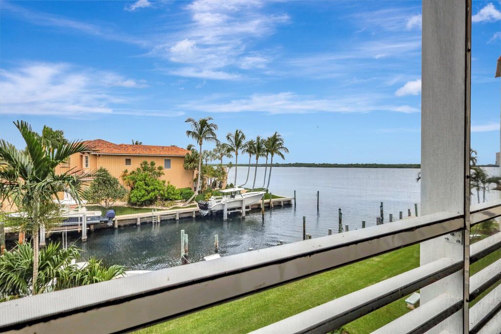 Photo of 105 Paradise Harbour Boulevard #307, North Palm Beach, FL 33408 (MLS # R11146915)
