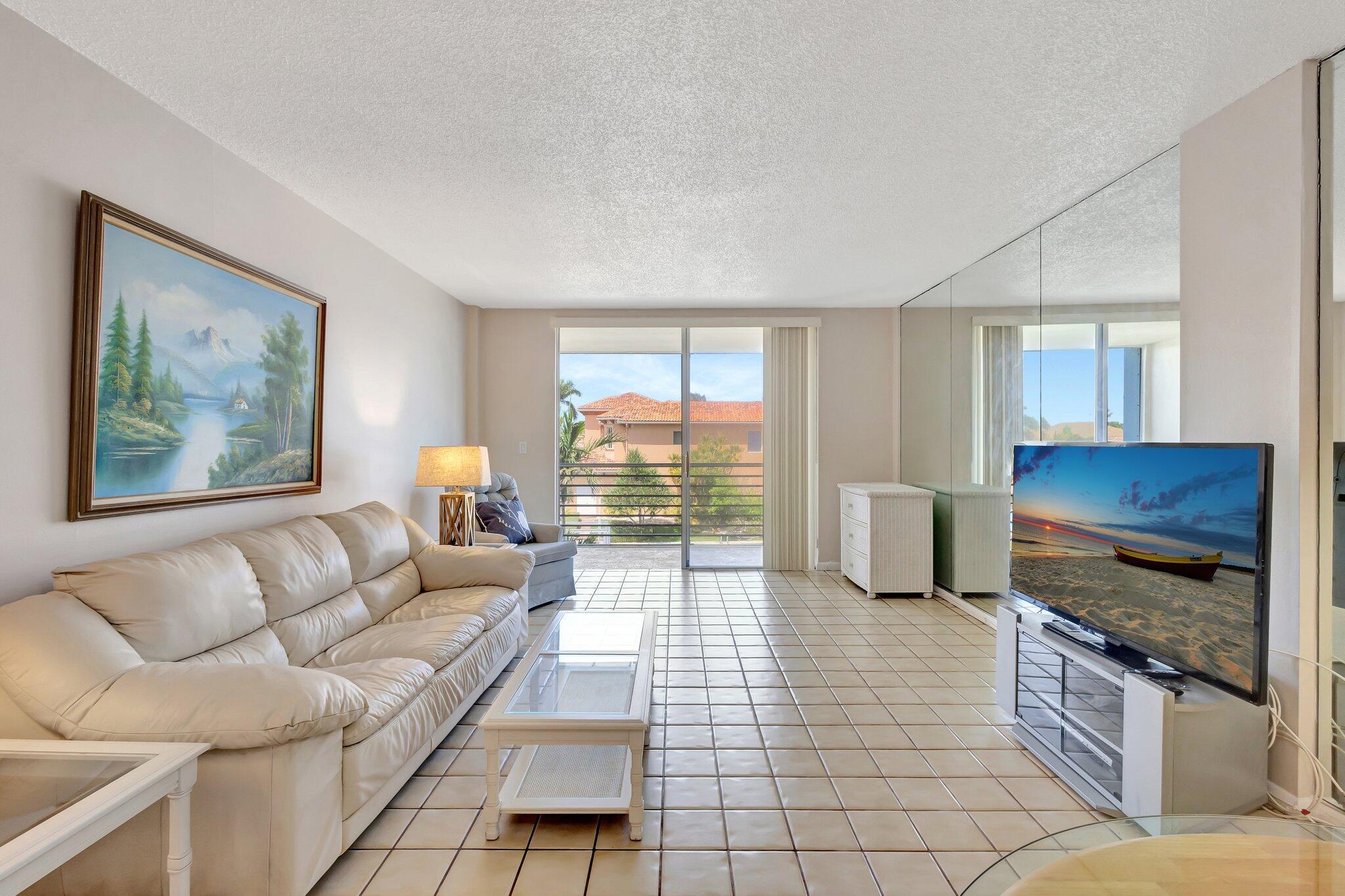 PARADISE HARBOUR CONDO - Residential