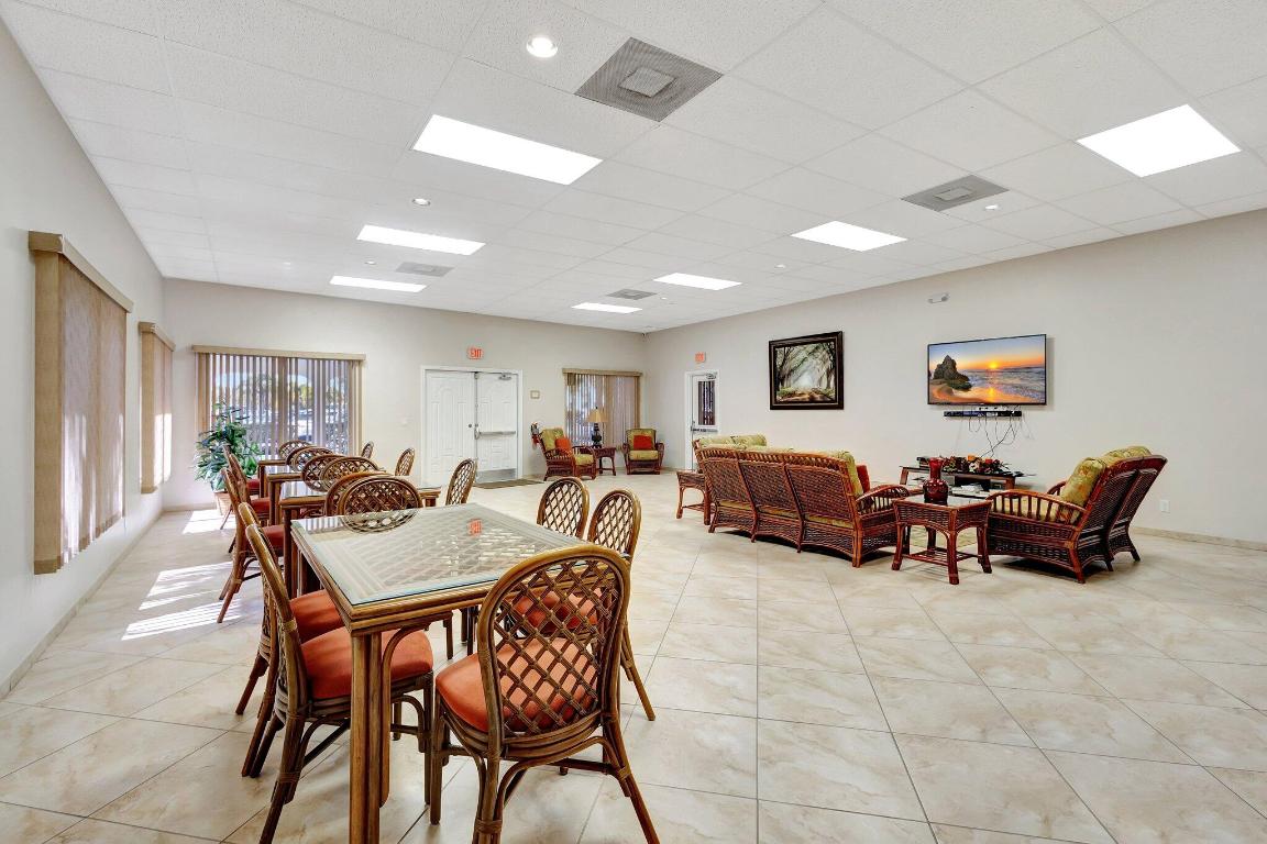 PARADISE HARBOUR CONDO - Residential