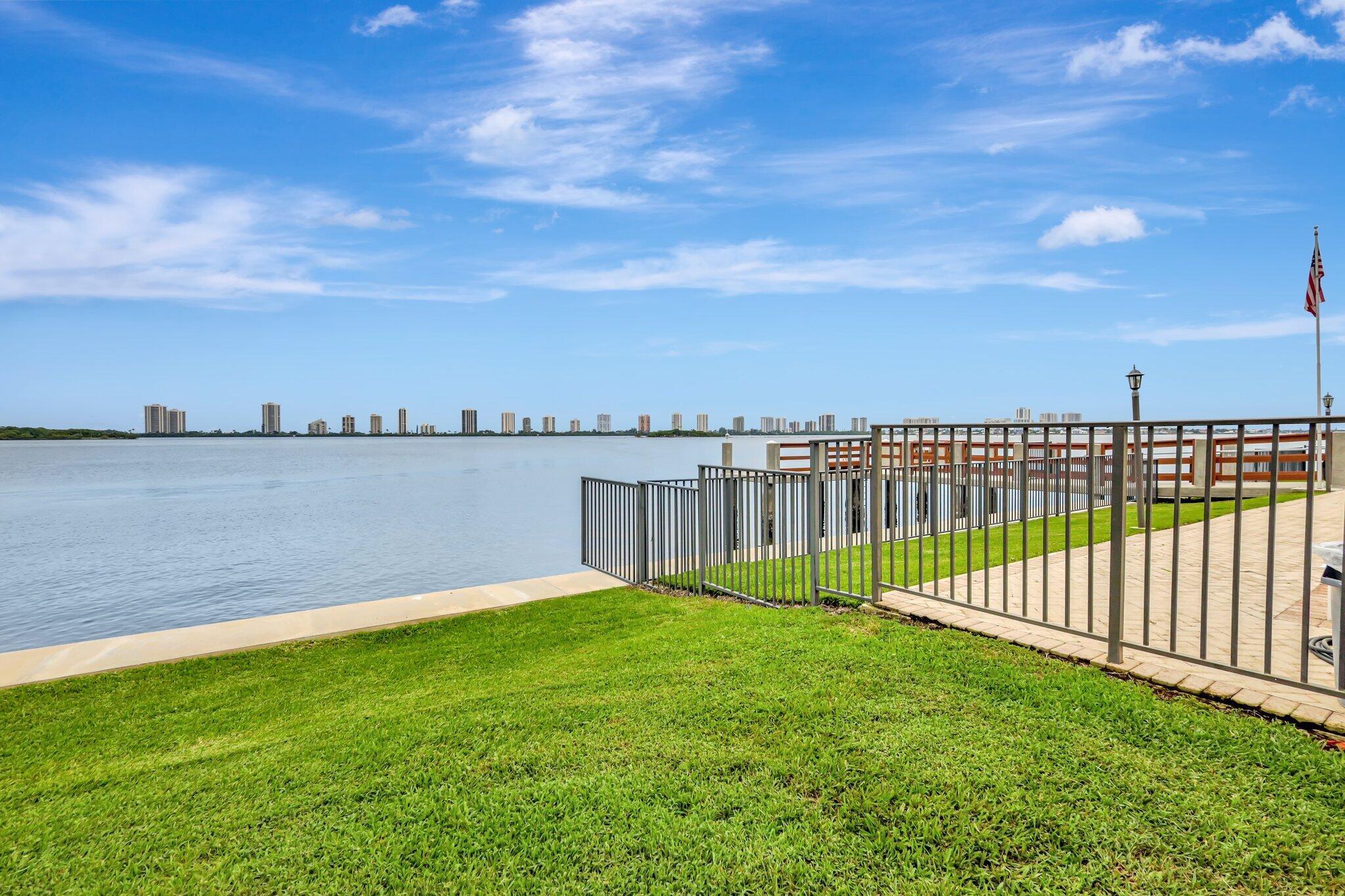 PARADISE HARBOUR CONDO - Residential