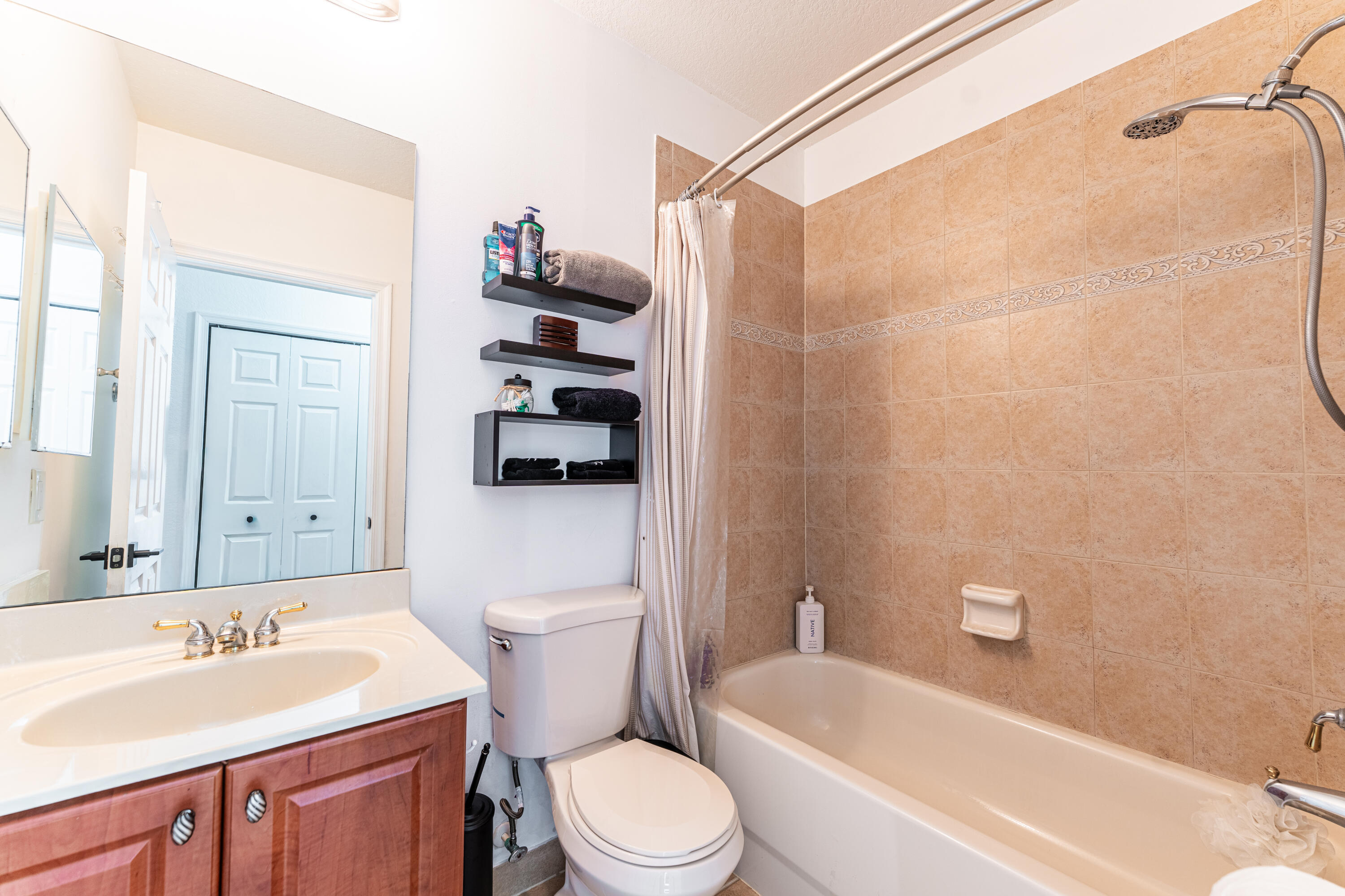 COASTAL BAY COLONY - Residential