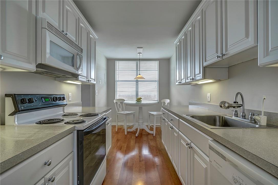 250 Jacaranda Dr 606
