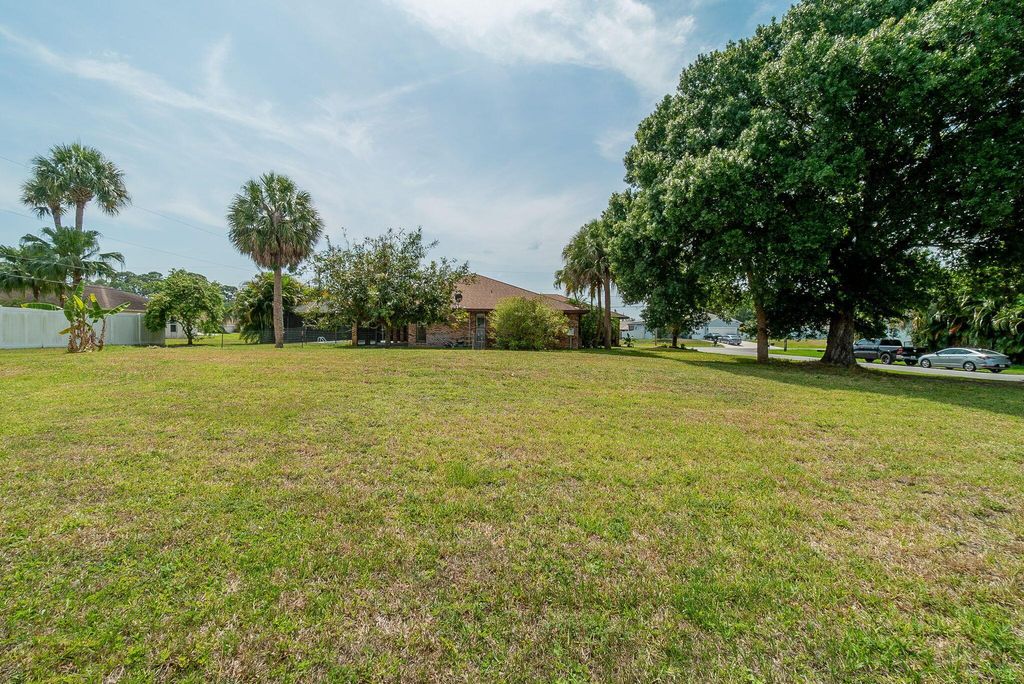 Photo of 1290 SW Thomas Court, Port Saint Lucie, FL 34953 (MLS # R10989794)