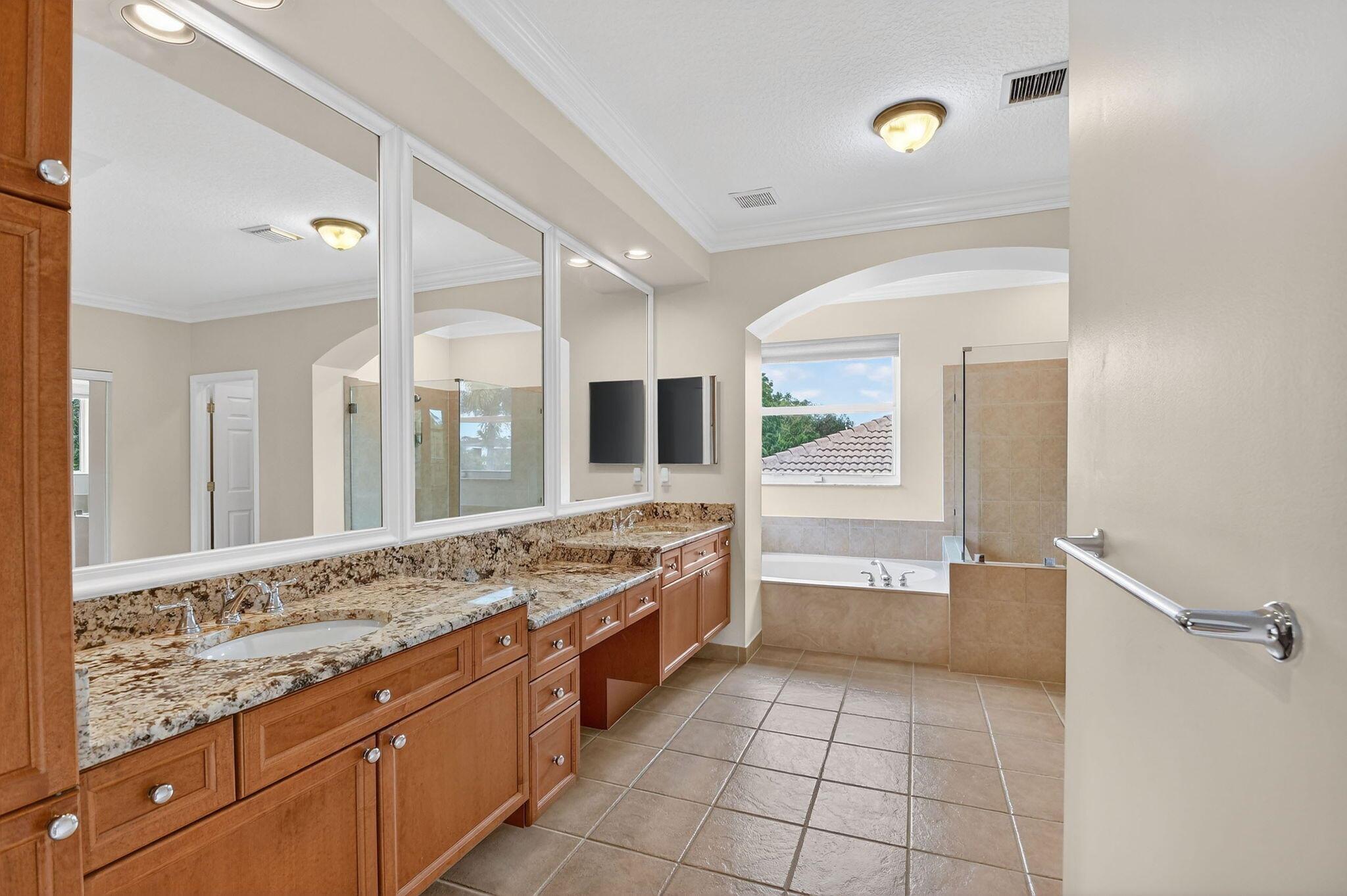 CYPRESS LAKES PRESERVE, F - Residential