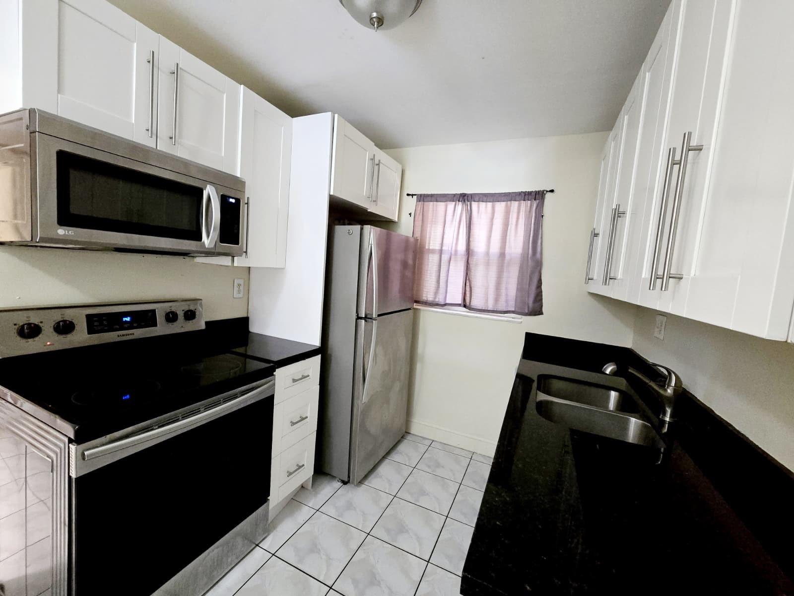 OAKS CONDO - Residential Lease