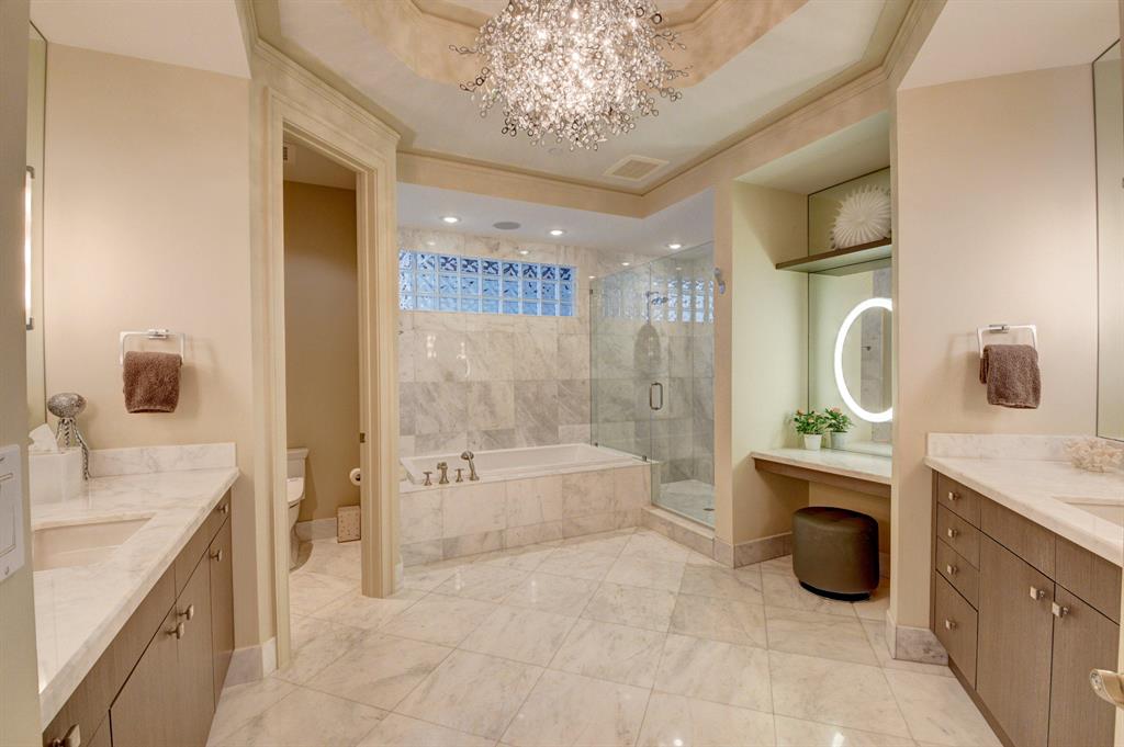 SEAGATE RESIDENCES CONDO - Residential