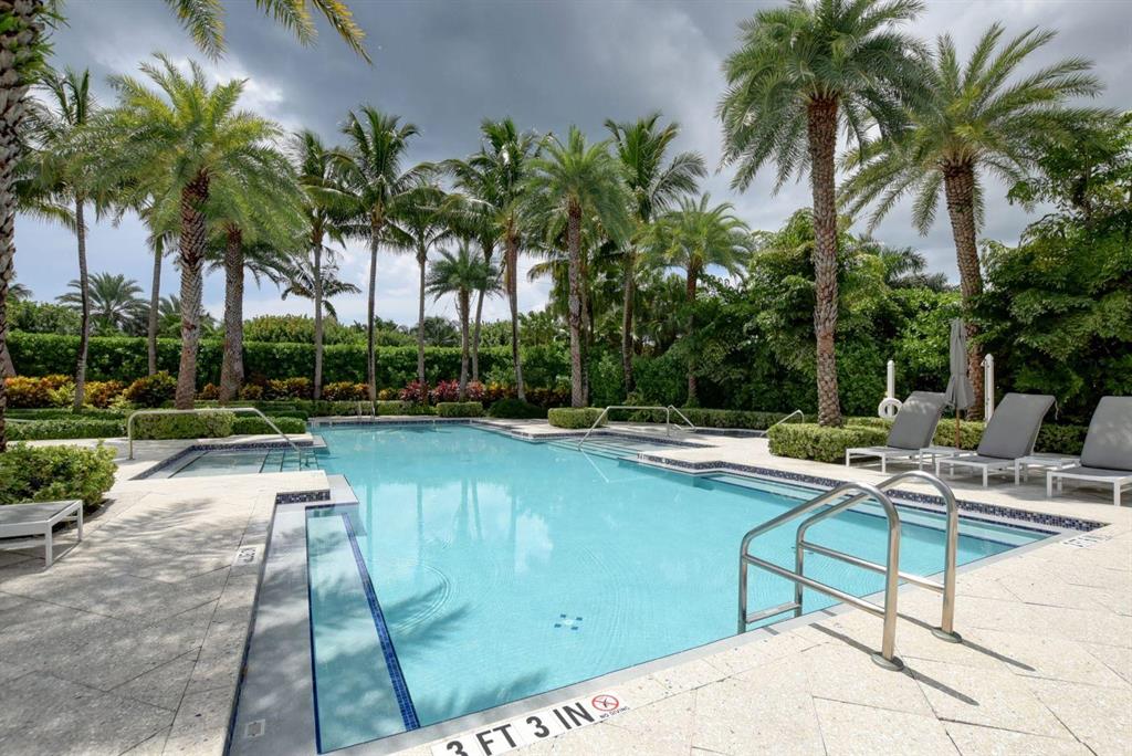 SEAGATE RESIDENCES CONDO - Residential