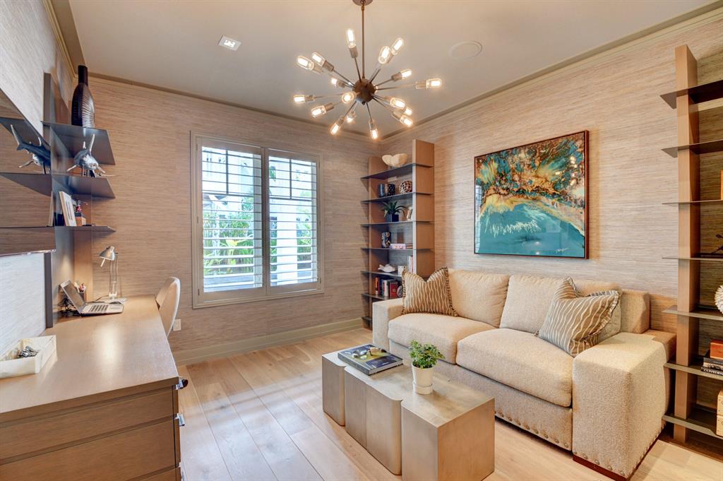 SEAGATE RESIDENCES CONDO - Residential