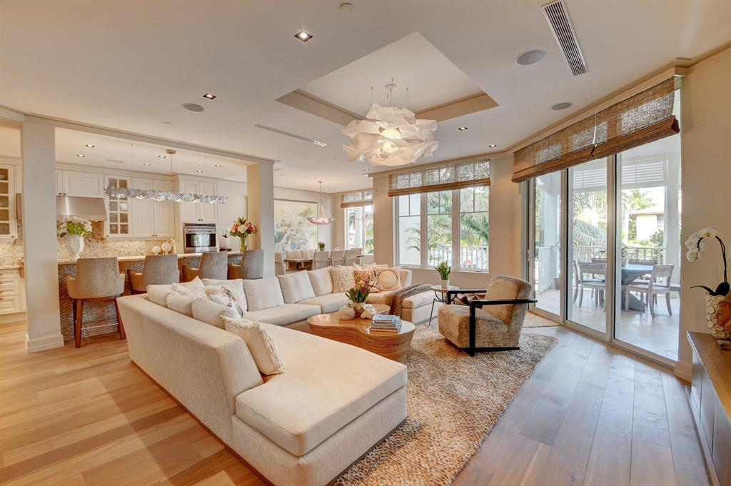 SEAGATE RESIDENCES CONDO - Residential